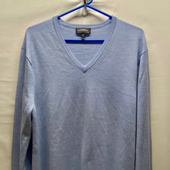 Express V-Neck Sweater Men's XL Light Blue Extra Fine Merino Wool Pullover EUC - Picture 2 of 8